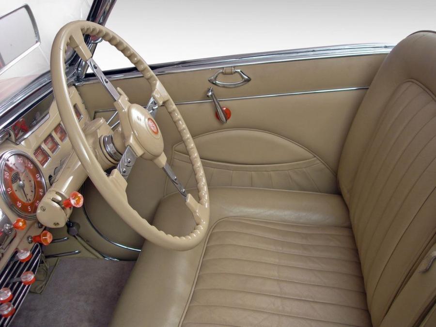 Интерьер Delahaye 135 M Drophead Coupe par Figoni & Falaschi 1947 года  (фото 8 из 14)